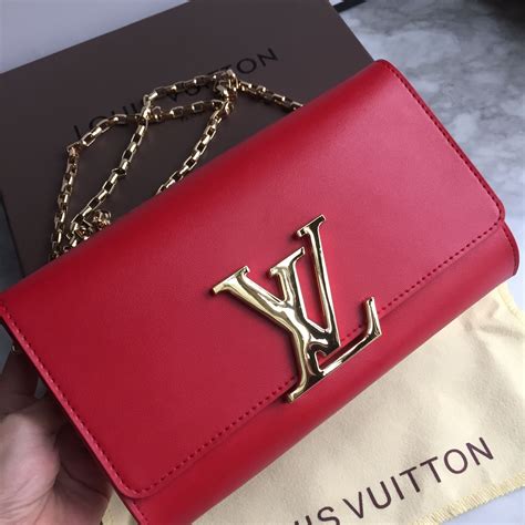 Louis Vuitton Chain Clutch Bag 